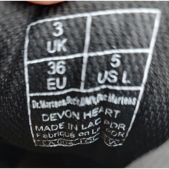 Dr Martens Devon Heart boots in black - Picture 11 of 11
